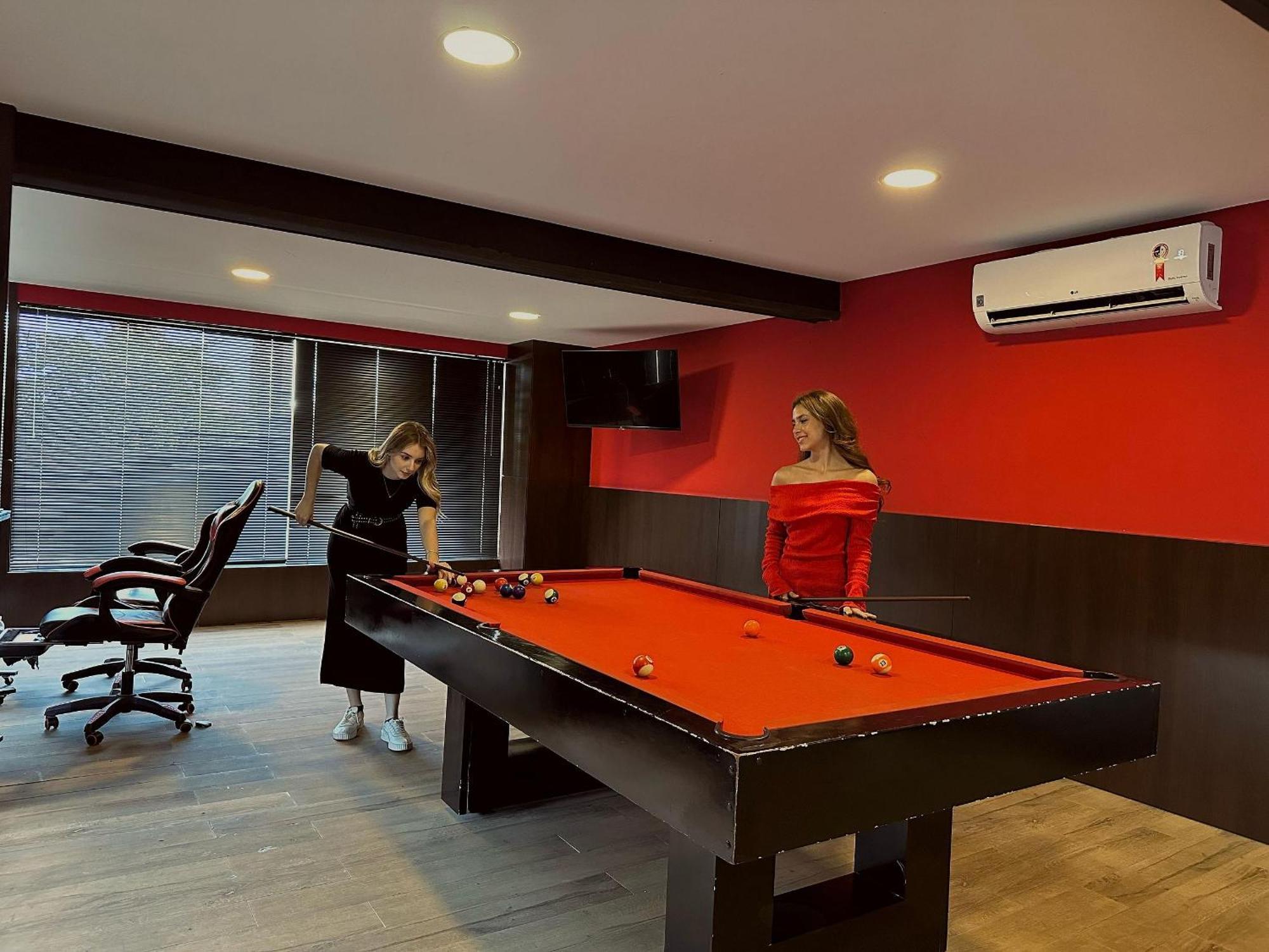 Apartdamani - Aptos Por Temporada No Centro Foz do Iguaçu Zewnętrze zdjęcie